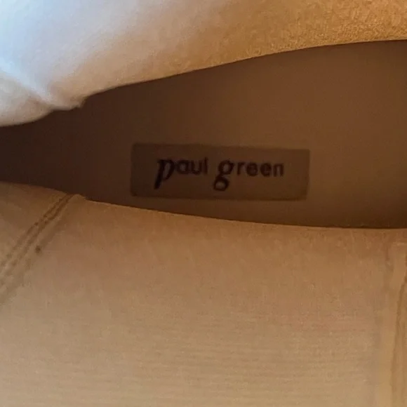 Paul Green Women Chelsea Bootie. Size 7 UK= 9 US Women N14-01
